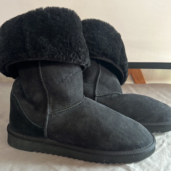 Classic Tall Sheepskin Shearling boots woman size 10 NWOT brand unknown - Picture 3 of 6